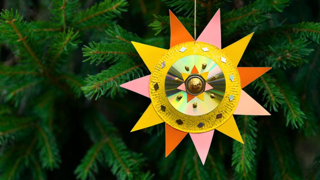Zirkukärer Weihnachtsmarkt: Selbstgestalteter Christbaumschmuck